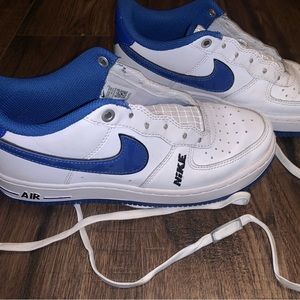 Boys Nike Air Force Size 5Y